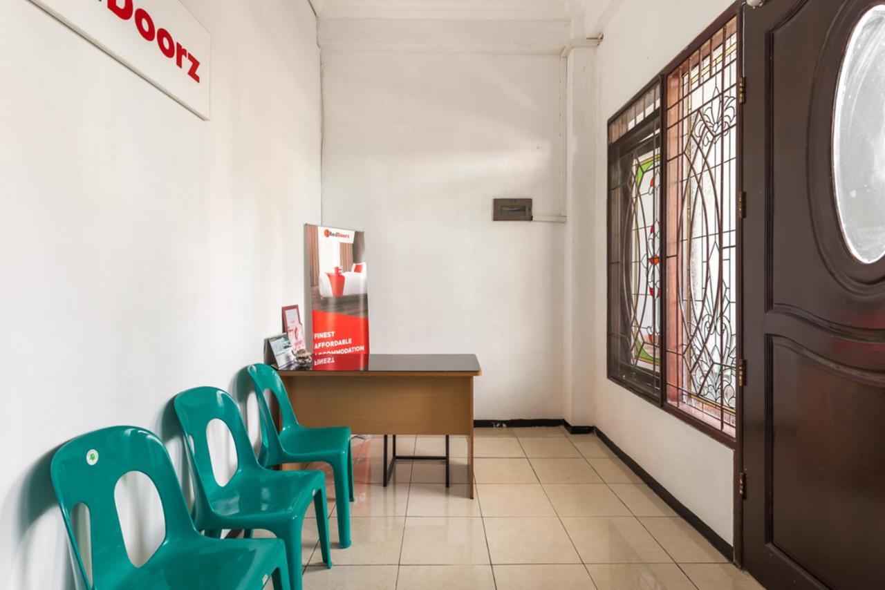 Reddoorz Near Widya Mandala University Surabaya Exterior foto
