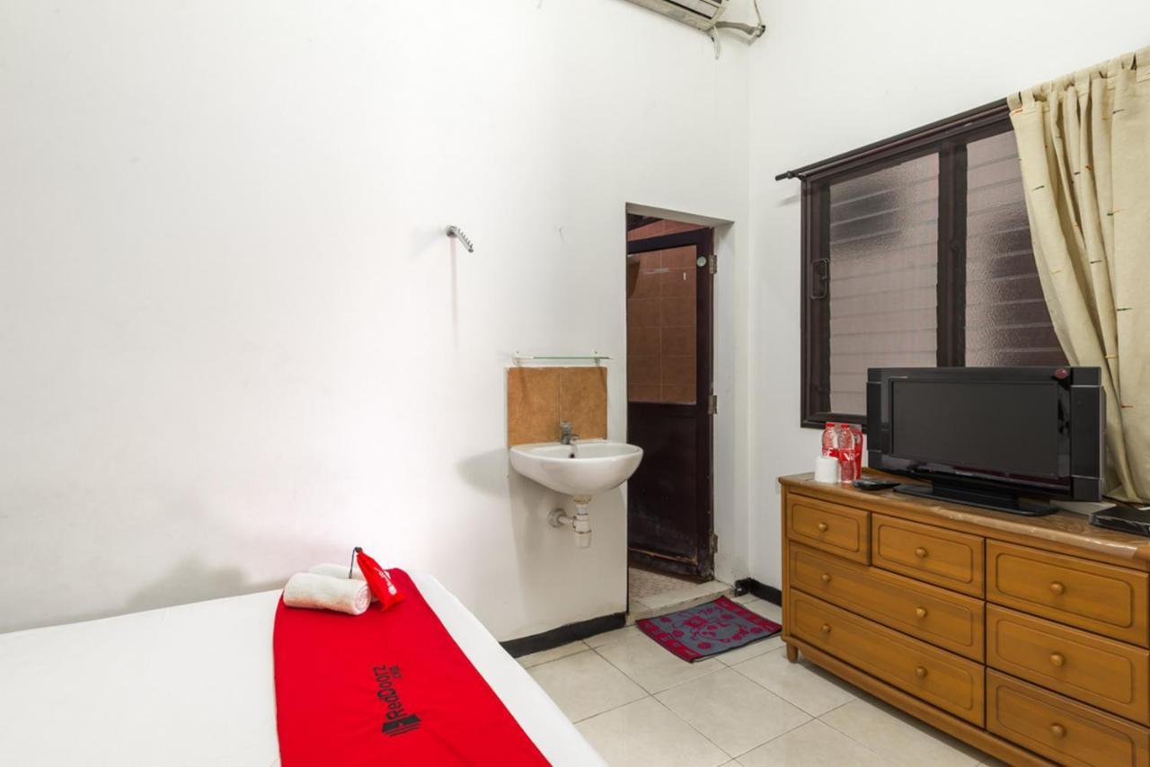 Reddoorz Near Widya Mandala University Surabaya Exterior foto