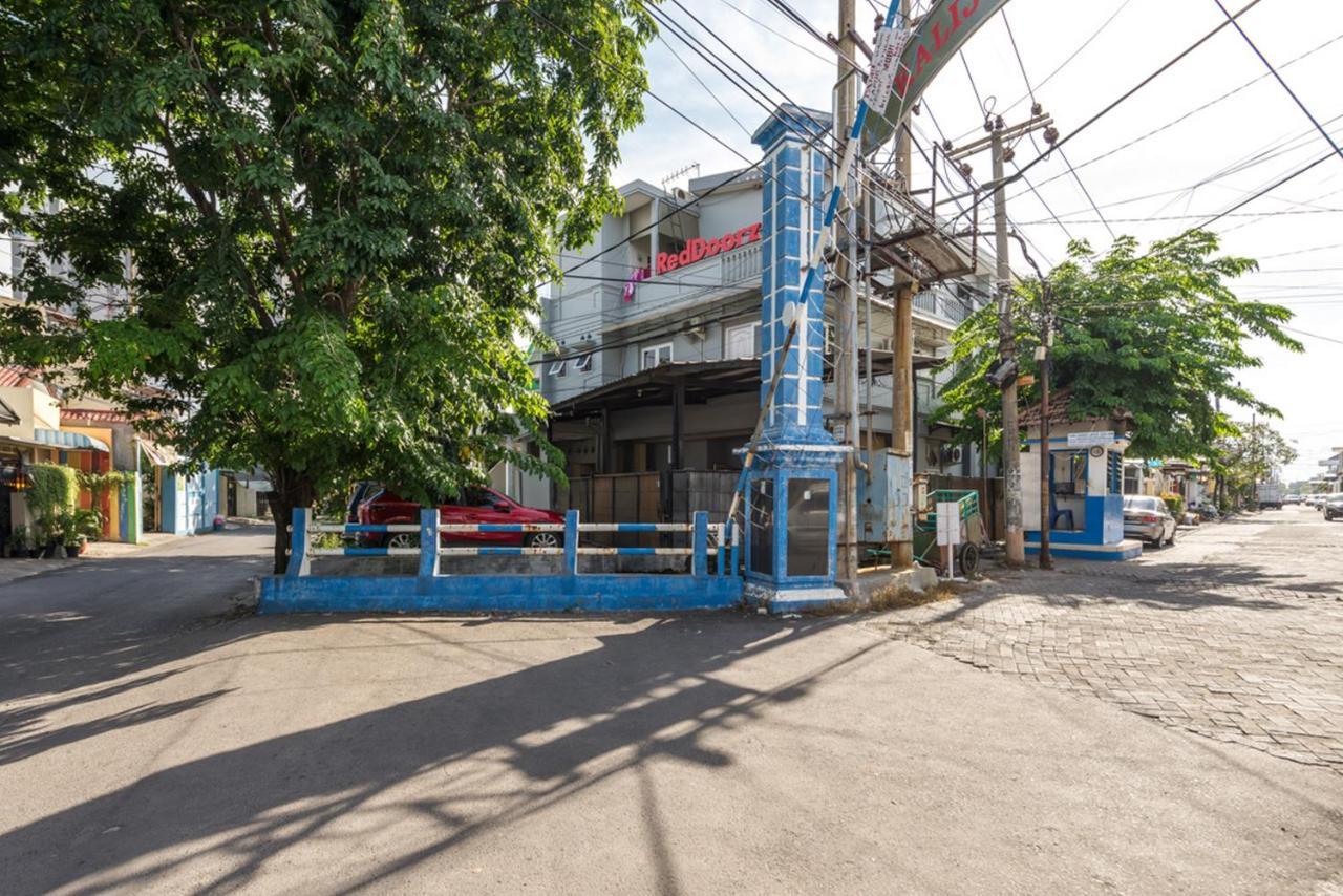 Reddoorz Near Widya Mandala University Surabaya Exterior foto